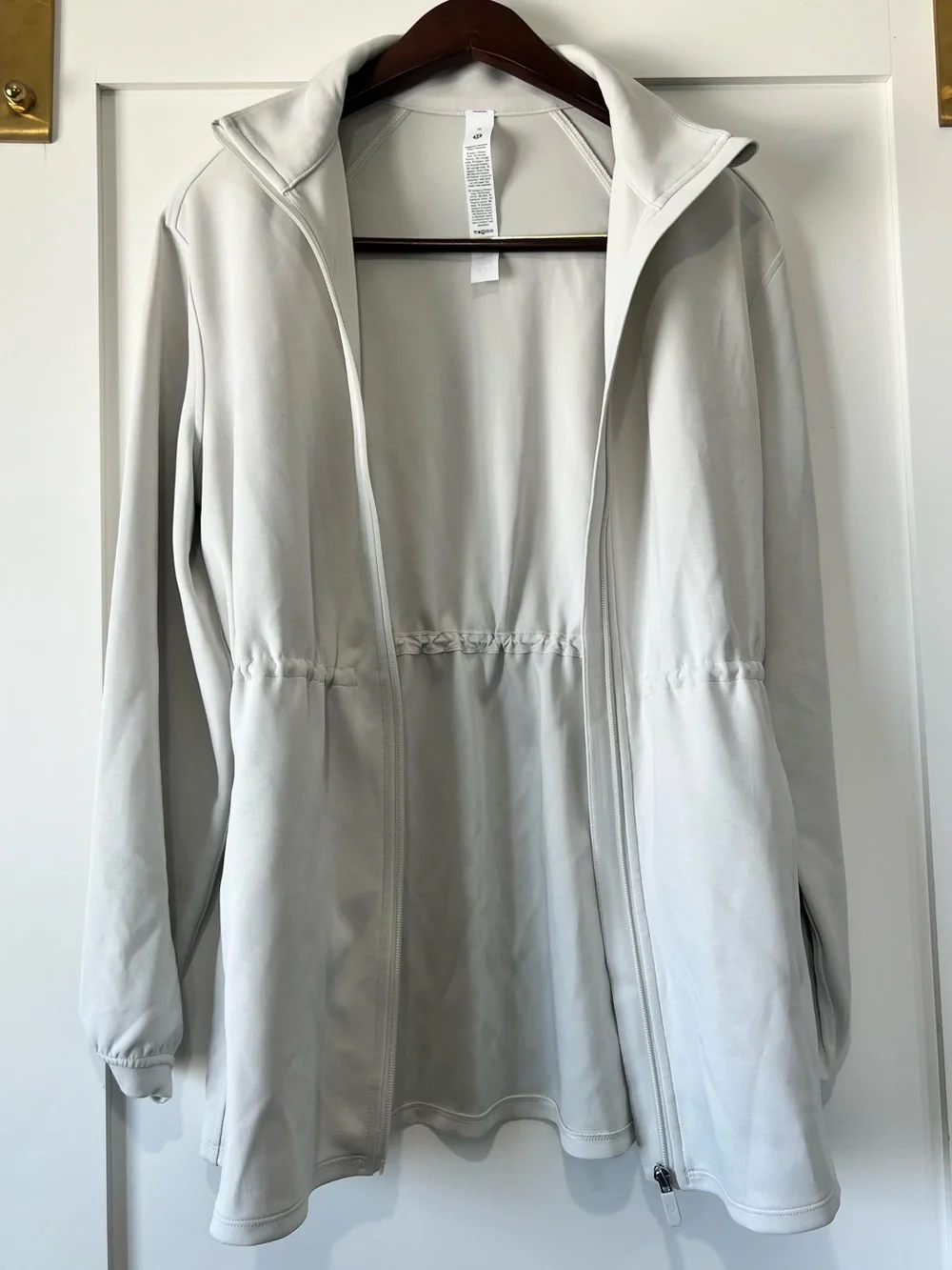 Lululemon Softstreme Cinch-Waist Full-Zip Jacket in Bone Size M New without tags